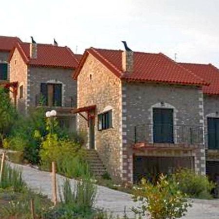 All Seasons Πέτρινες Παραδοσιακές Κατοικίες Kalavryta Exteriör bild